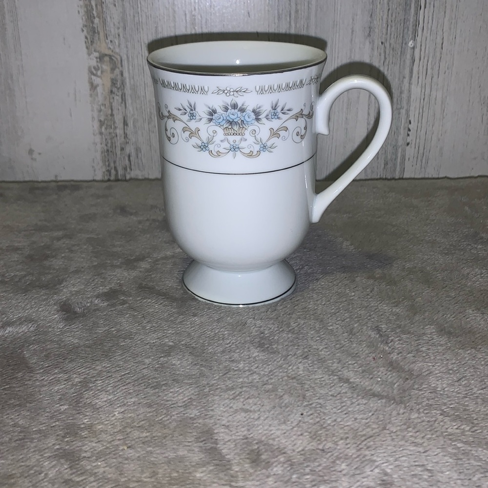 0119 Porcelain Fine China of Japan Diane Ellington Cup/Mug